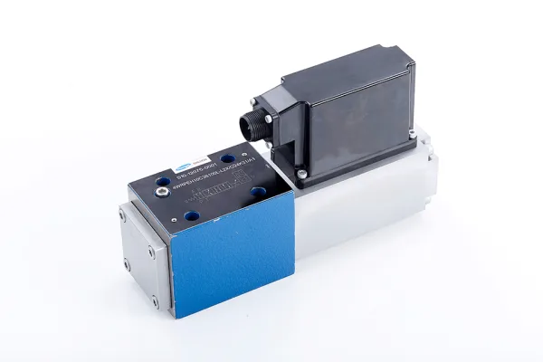 Válvula direcional servo proporcional tipo 4WRPEH10...L2X